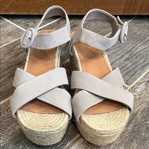 GUC Halogen Emery Gray Suede Platform Espadrille, size 7.5